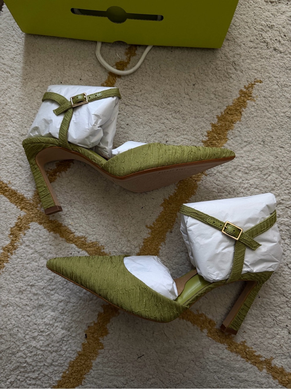 NIB Gianni Bini Green Pointed-Toe Heel - Size 9